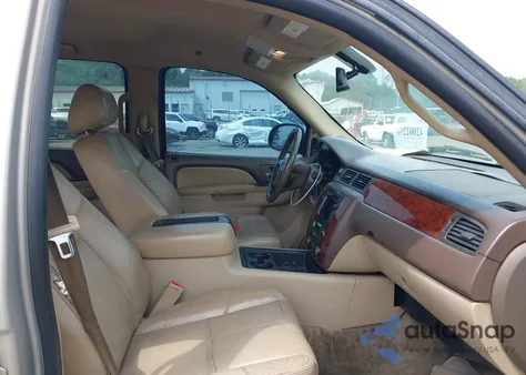 2010 Chevrolet Tahoe Lt из США, поврежденный, VIN 1GNUCBE09AR216446